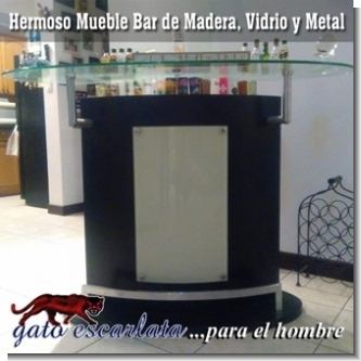 Lee el articulo completo Oportunidad! Hermoso Mueble Bar de Madera y Vidrio